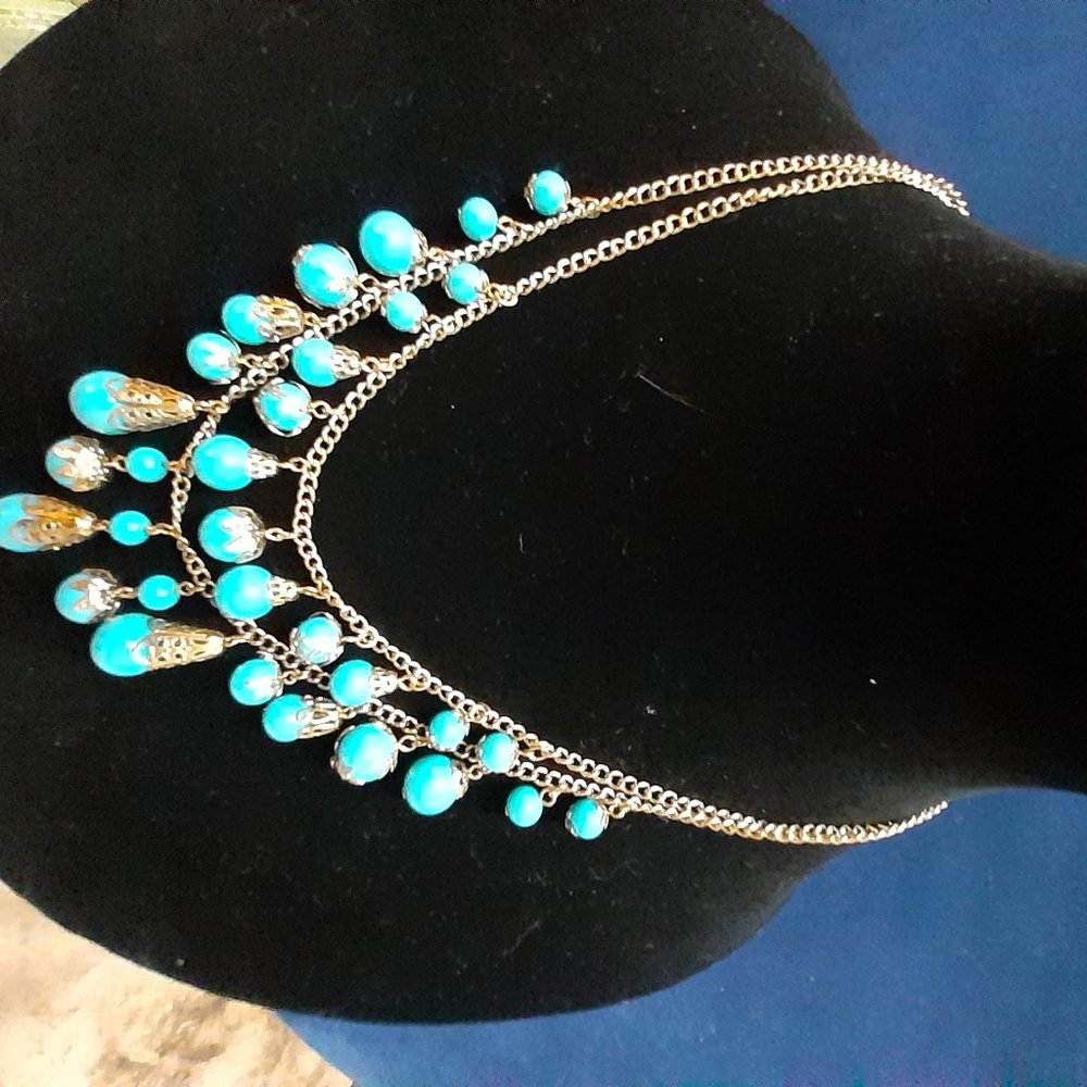 Assorted Jewelry Ensemble - Picture 3 of 8